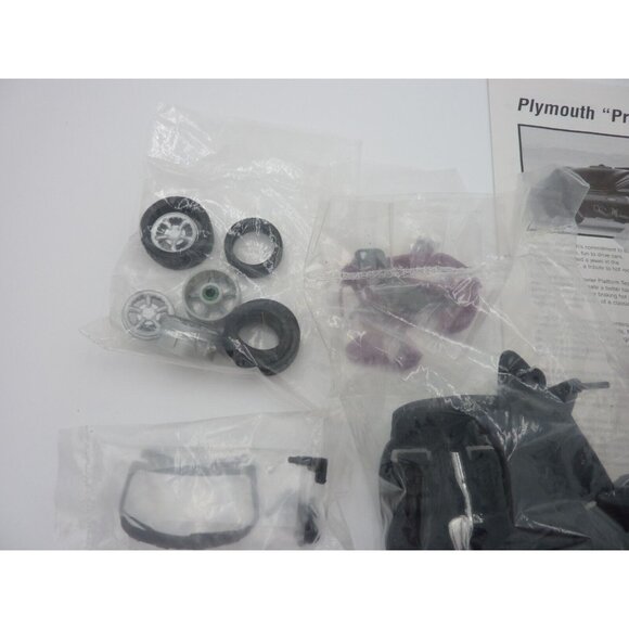 Testors Silver Series Plymouth Prowler Metal Body Model Kit 1:24 440073 w/box - Picture 5 of 13